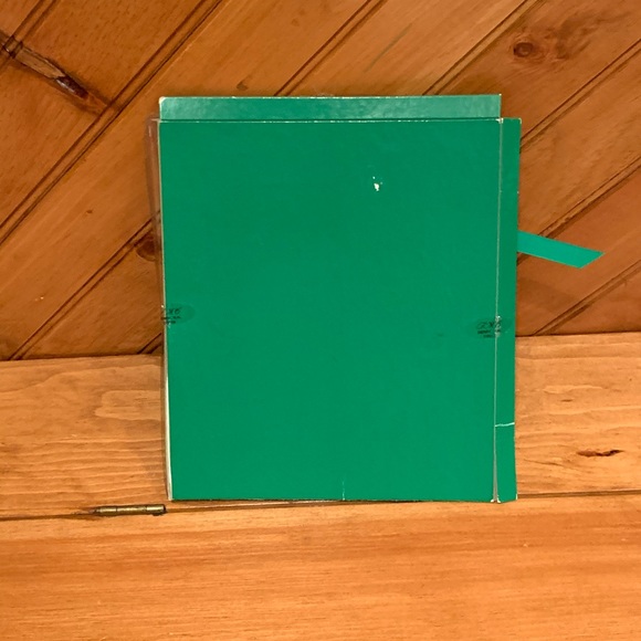 Ireland - Kiss Me I'm Irish BNWT Bib White with Green Trim - Saint Patricks Day - Picture 6 of 6